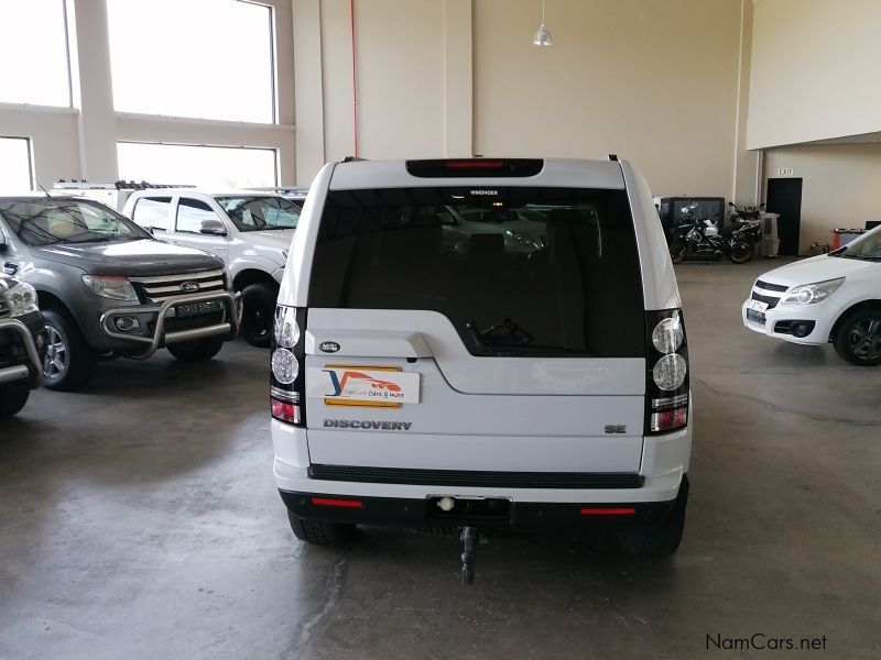 Land Rover Discovery SDV 6 SE in Namibia