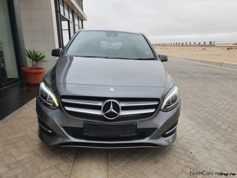 Mercedes-Benz B200 in Namibia