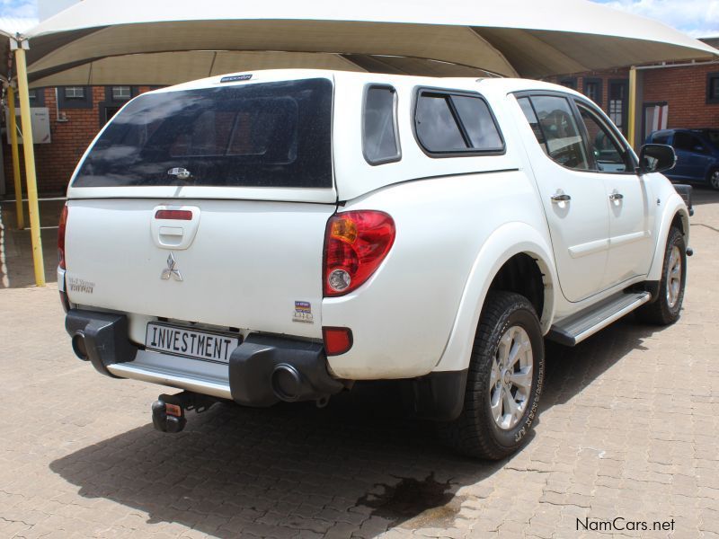 Mitsubishi TRITON 2.5 DID D/C 4X4 in Namibia