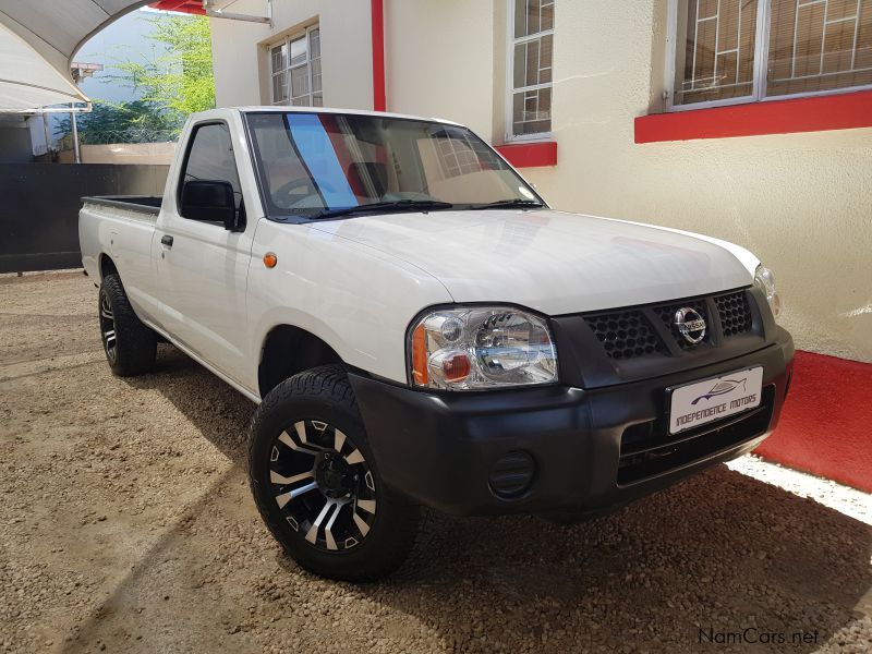 Nissan NP 300 2.0 Single Cab LWB in Namibia