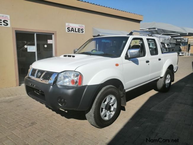 Nissan NP 300 2.5 D/C 4x4 in Namibia