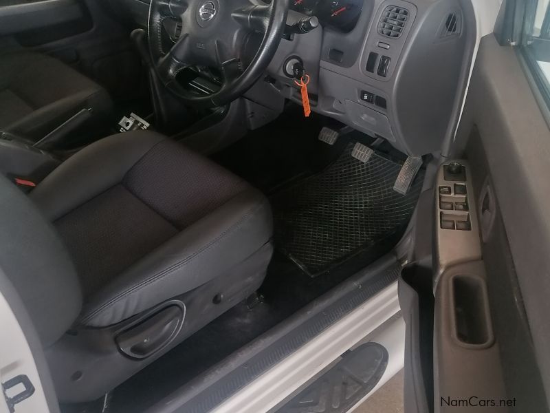 Nissan NP 300 Hardbody 2.5 TDCI 4x4 D/Cab in Namibia