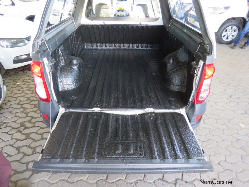 Nissan NP200 1,6 A/CON in Namibia