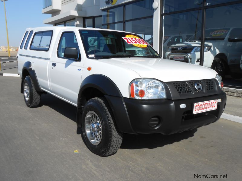 Nissan NP300  S/C 4X4 in Namibia