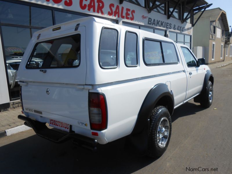 Nissan NP300  S/C 4X4 in Namibia