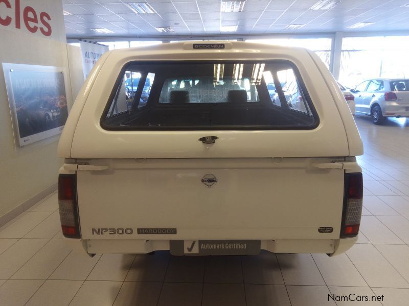 Nissan NP300 2.0 HARDBODY S/C in Namibia