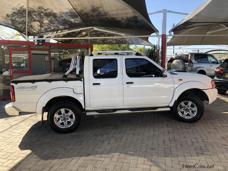 Nissan NP300 2.5 4x4 Man in Namibia