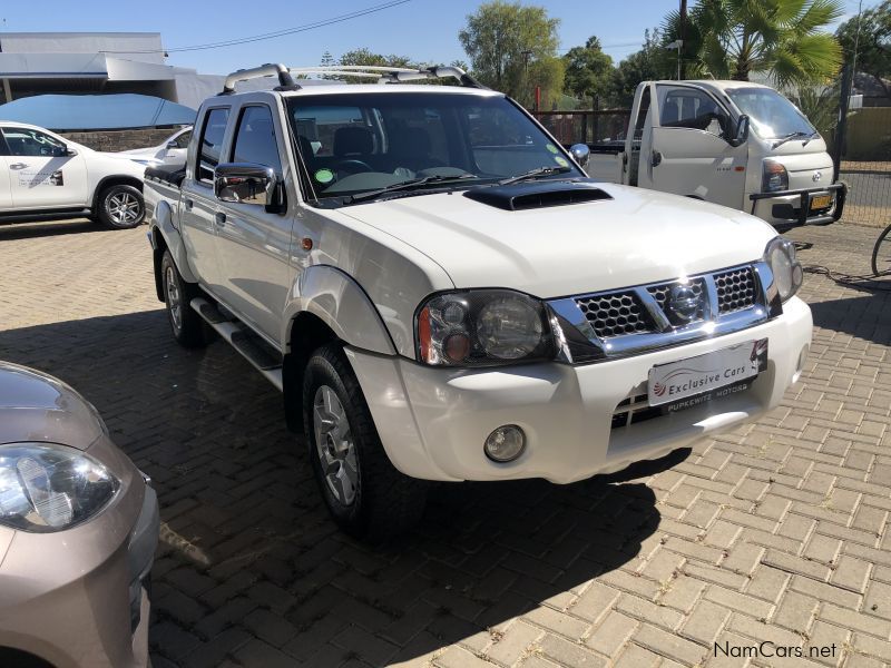 Nissan NP300 2.5 4x4 Man in Namibia