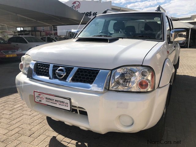 Nissan NP300 2.5 TDI 4x4 D/Cab in Namibia