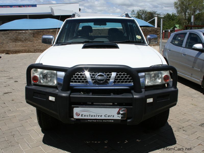 Nissan NP300 2.5 TDI 4x4 P/U D/C in Namibia