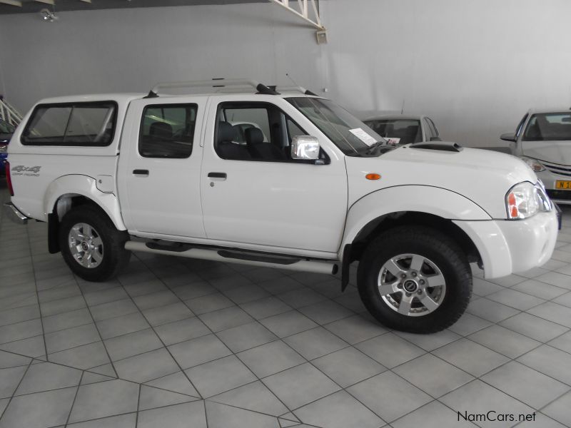 Nissan NP300 2.5 TDi D/cab 4x4 in Namibia