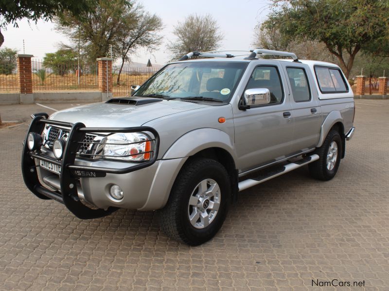 Nissan NP300 2.5CDI D/C 4X4 in Namibia