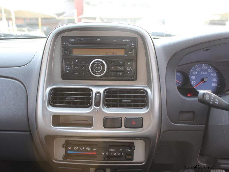 Nissan NP300 2.5CDI D/C 4X4 in Namibia