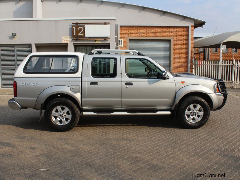 Nissan NP300 2.5CDI D/C 4X4 in Namibia