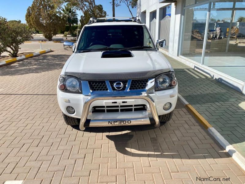 Nissan NP300 2.5TDI 4X4 DC in Namibia