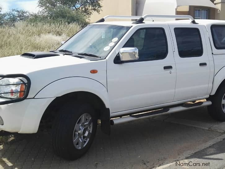 Nissan NP300 2.5TDI 4X4 in Namibia