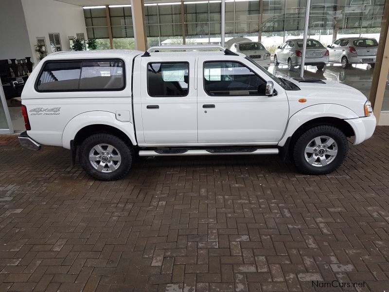 Nissan NP300 2.5TDi Double cab 4x4 in Namibia