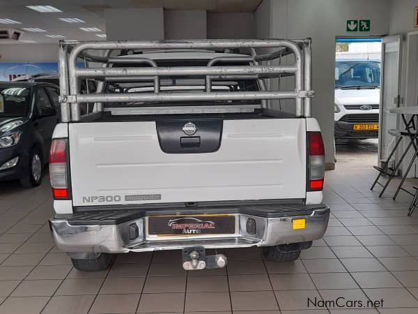 Nissan NP300 2.5Tdi D/c 4x4 in Namibia