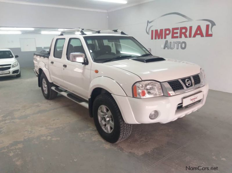 Nissan NP300 2.5td D/c 4x4 in Namibia