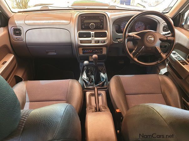 Nissan NP300 Hardbody 2.5 TD 4x4 in Namibia
