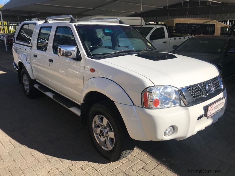 Nissan NP300 Hardbody 2.5 TDi in Namibia