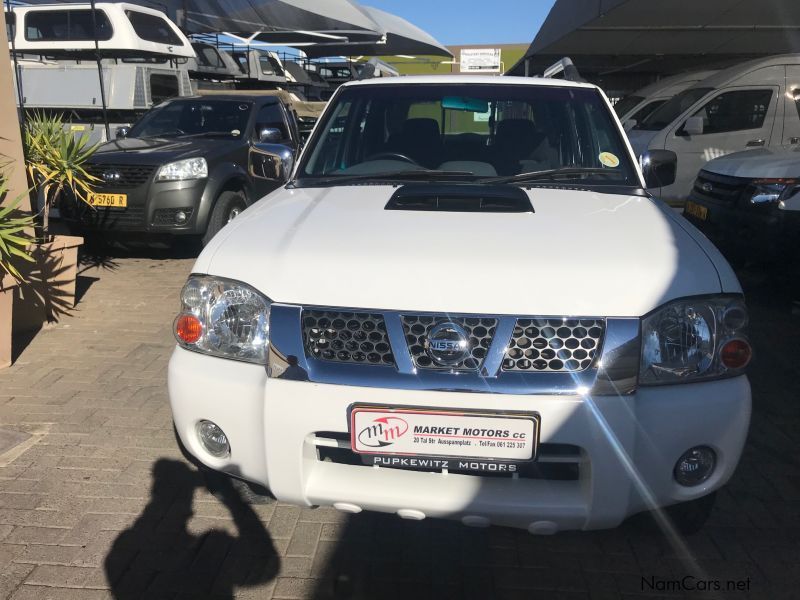 Nissan NP300 Hardbody 2.5 TDi in Namibia