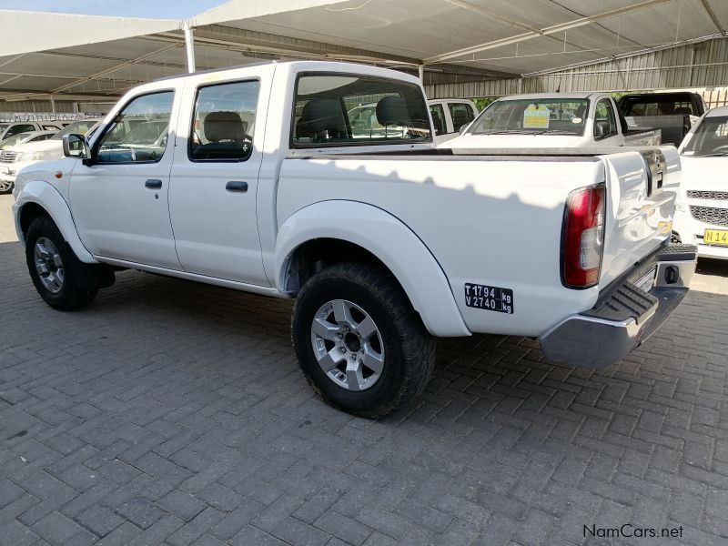 Nissan NP300 Hardbody 2.5 TDi 4X4 P/U D/C in Namibia