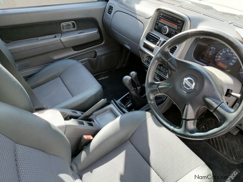 Nissan NP300 Hardbody 2.5 TDi 4X4 P/U D/C in Namibia