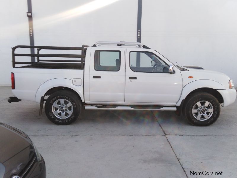 Nissan NP300 Hardbody 2.5TDI 4x4 in Namibia