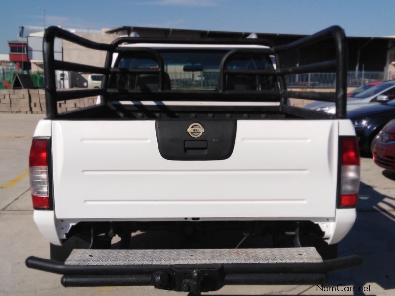 Nissan NP300 Hardbody 2.5TDI 4x4 in Namibia