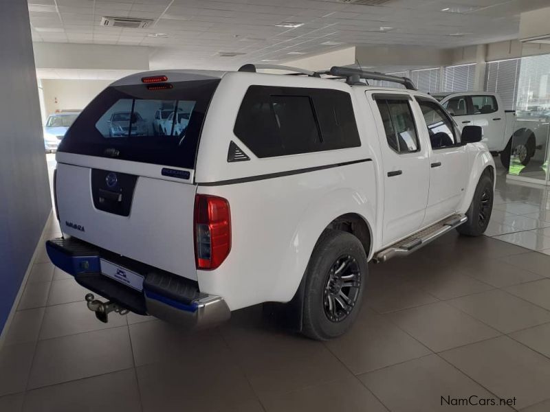 Nissan Navara 3.0D V6 D/C 4x4 A/T in Namibia