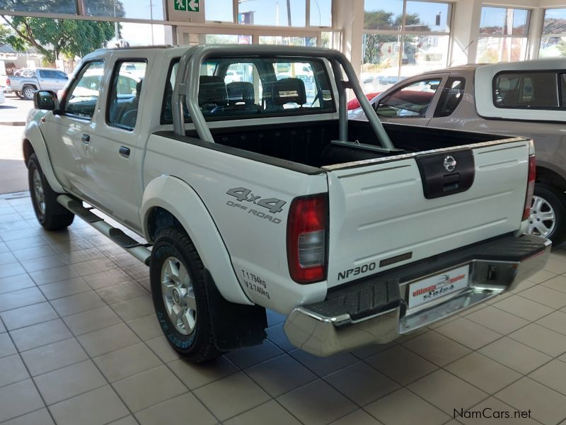 Nissan Np300 2.5 Tdi 4x4 P/u D/c in Namibia