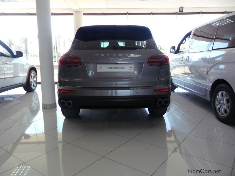 Porsche Cayenne S Diesel in Namibia