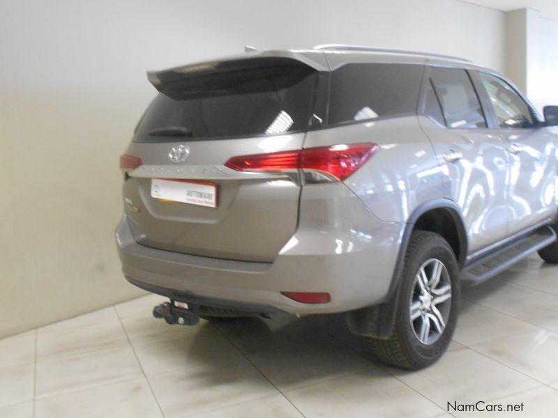 Toyota 2.4 rb fortuner in Namibia