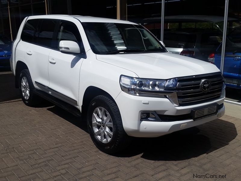 Toyota 200 Series Land Cruiser VX A/T AWD in Namibia