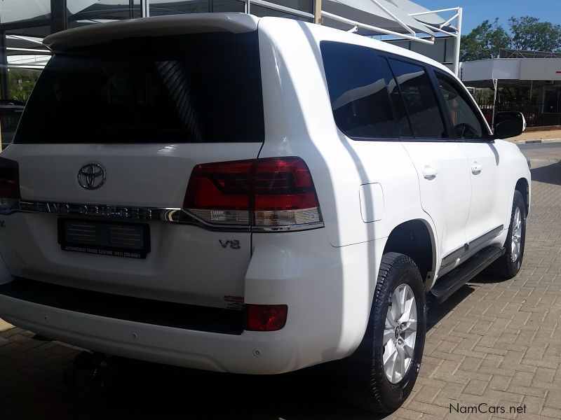 Toyota 200 Series Land Cruiser VX A/T AWD in Namibia