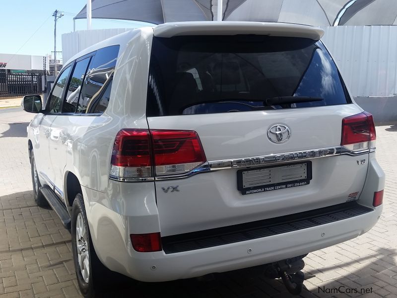 Toyota 200 Series Land Cruiser VX A/T AWD in Namibia