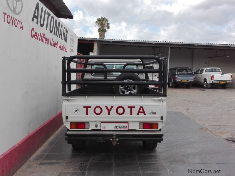 Toyota 4.2 LANDCRUISER DIESEL SINGLE CAB in Namibia