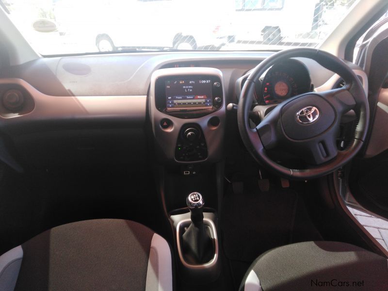 Toyota AYGO 1.0 Fresh 5dR in Namibia
