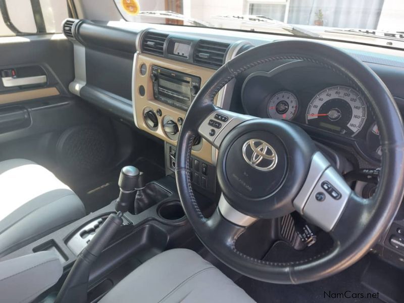 Toyota FJ CRUISER 4.0 V6 A/T in Namibia