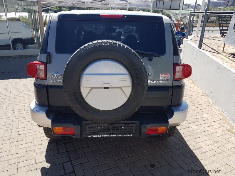 Toyota FJ Cruiser 4.0 V6 A/T in Namibia