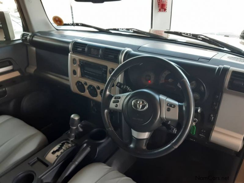 Toyota FJ Cruiser 4.0 V6 Auto in Namibia