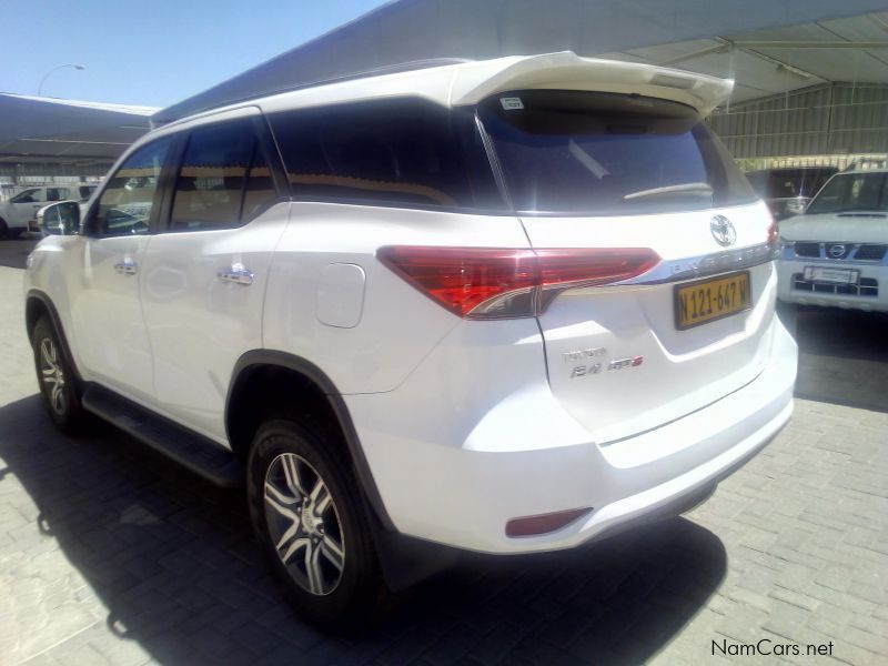Toyota FORTUNER 2.4GD6 A/T 4X2 in Namibia