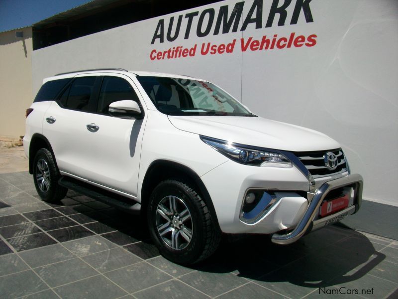 Toyota FORTUNER 2.8 4X2 A/T in Namibia