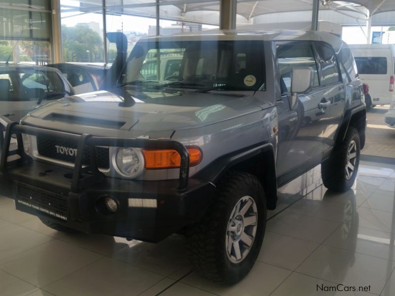 Toyota Fj Cruiser V6 A/T AWD in Namibia