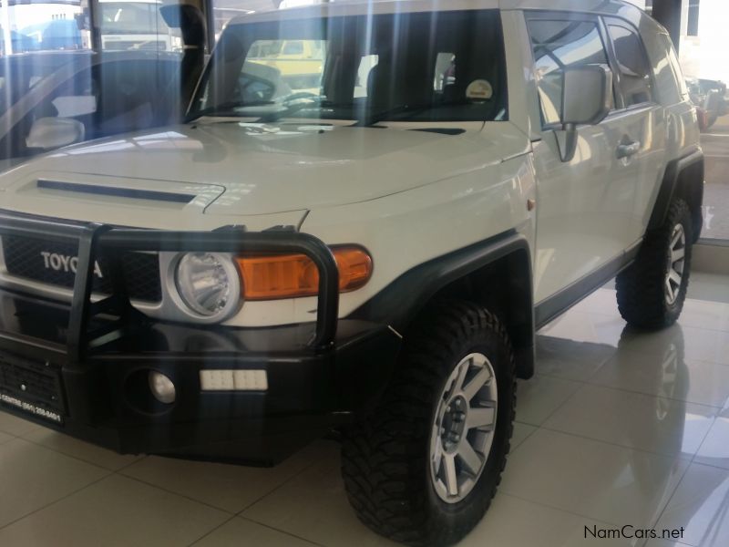 Toyota Fj Cruiser V6 A/T AWD in Namibia