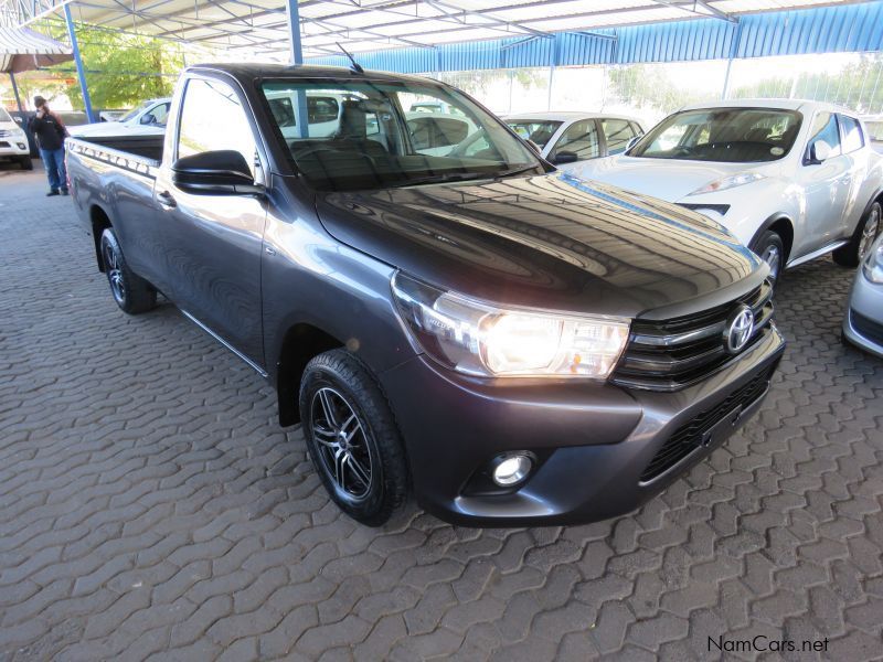 Toyota HILUX 2000 VVTI A/CON ( DEREGESTERED ) in Namibia