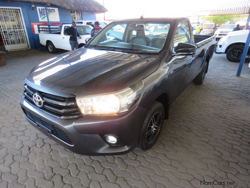 Toyota HILUX 2000 VVTI A/CON ( DEREGESTERED ) in Namibia