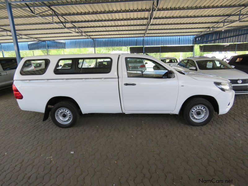 Toyota HILUX 2000 VVTI A/CON in Namibia