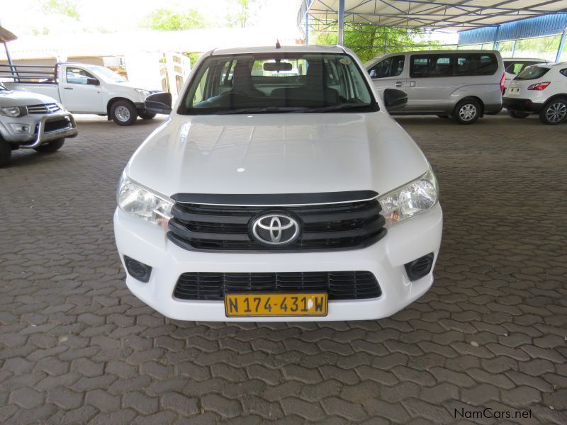 Toyota HILUX 2000 VVTI A/CON in Namibia